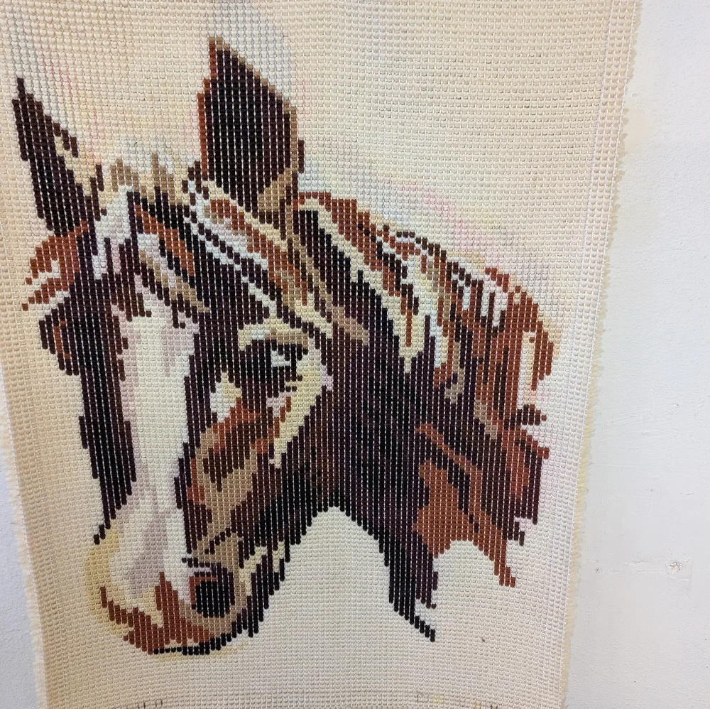 Western Art Horse Wall Hanging Hook Rug